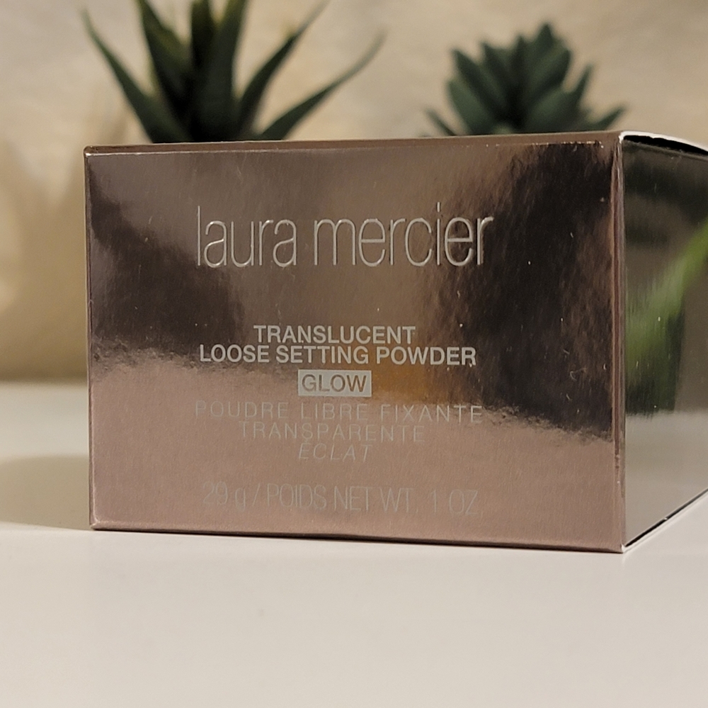 Laura Mercier Translucent Loose Setting Powder- Glow